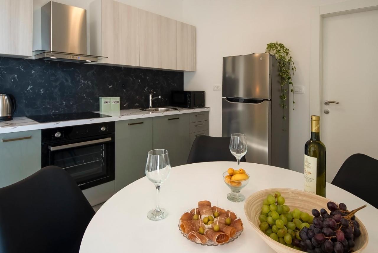 Apartments Suzy Šibenik Eksteriør bilde