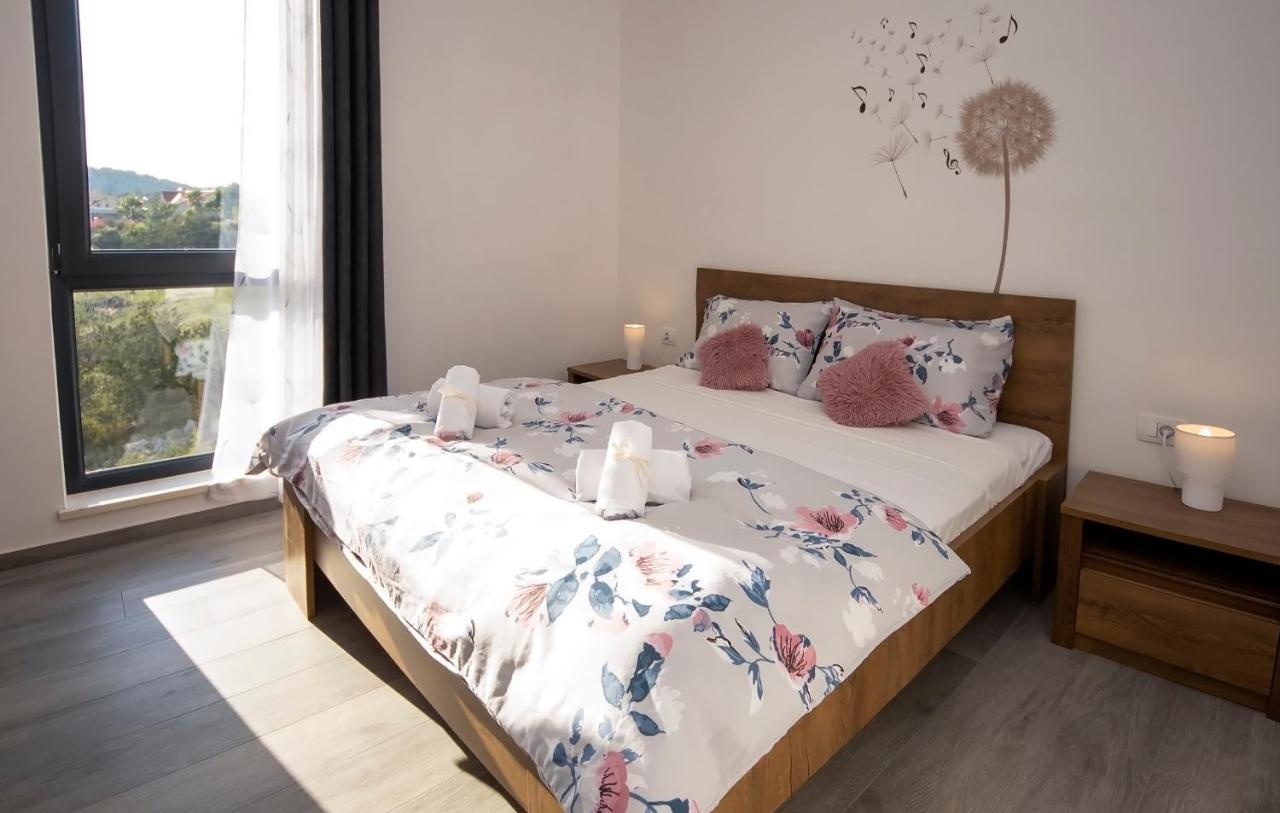 Apartments Suzy Šibenik Eksteriør bilde