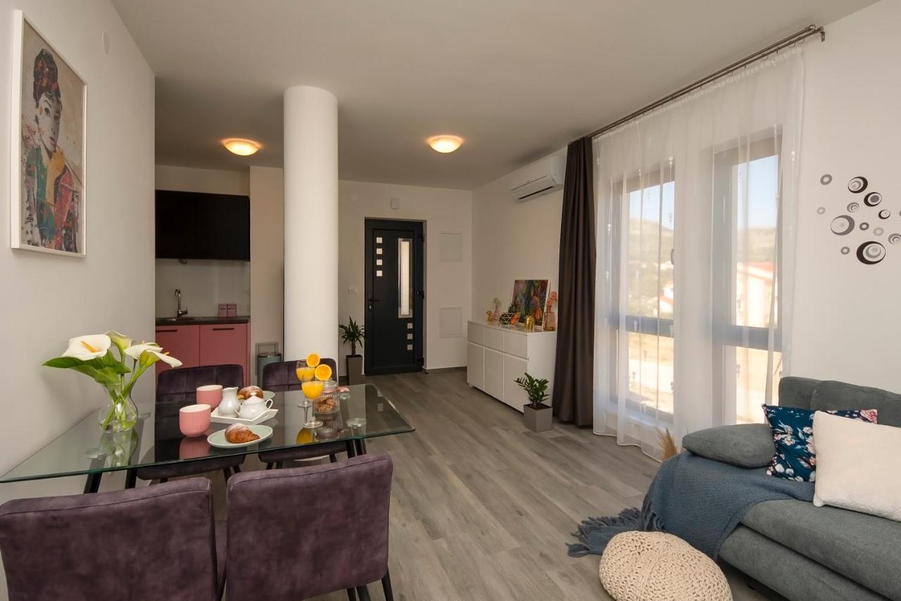 Apartments Suzy Šibenik Eksteriør bilde