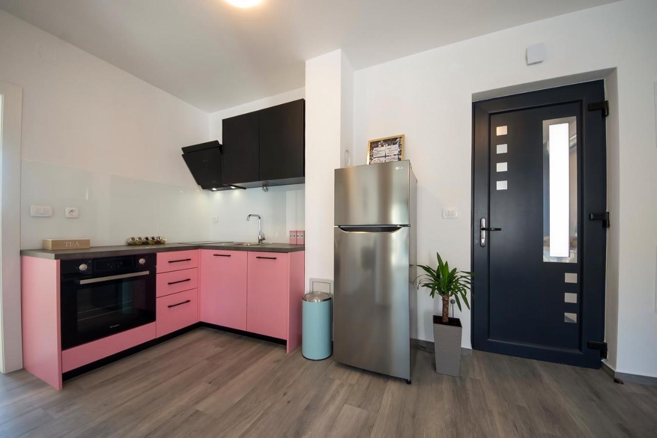 Apartments Suzy Šibenik Eksteriør bilde